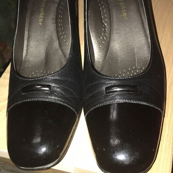 Naturalizer brand preloved pre owned good condition black heeled dress shoes - Picture 7 of 9